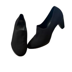 Ecco Black Heels with Textured Fabric and Curved Heel